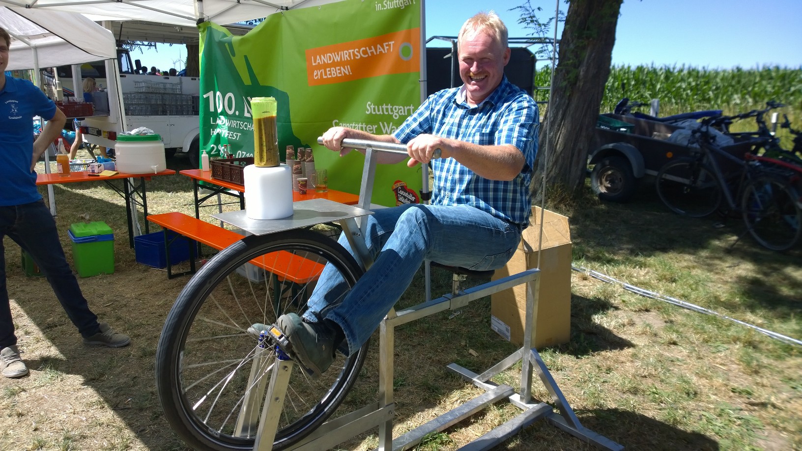 Smoothie Fahrrad auf dem Tag der offenen Tür in Fellbach